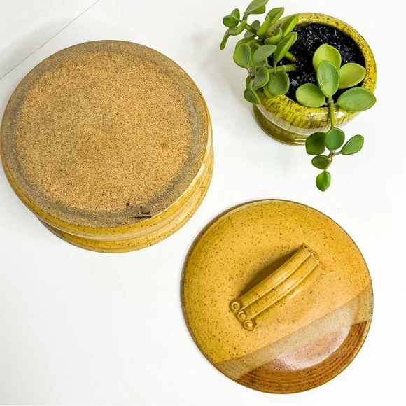 Artisan Stoneware Pottery Covered Dish Lid – Handmade Ceramic Casserole - Picture 8 of 10